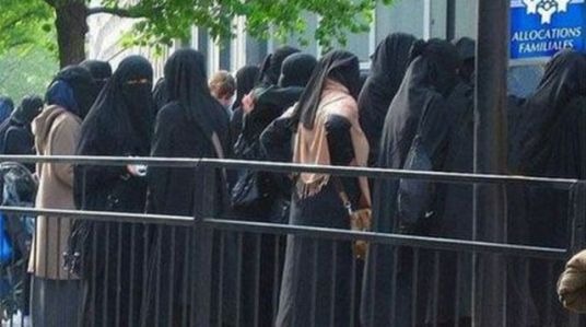 caf-voile-integral-faux_5422727