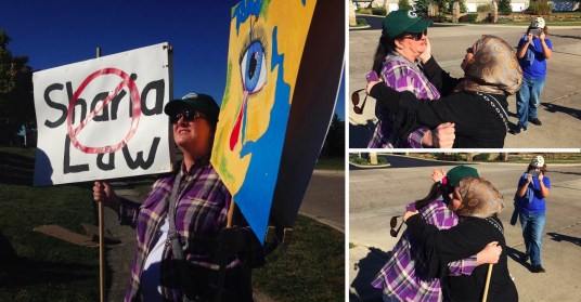 Anti islam charia huge mosquée change avis riposte laique