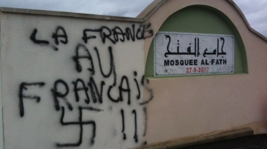 islamophobie racisme mosquée tag nazi islam