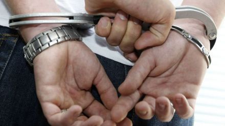 police-arrestation-menottes_888736