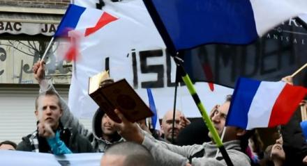 97784961_B977107095Z.1_20151118202202_000_G5F5KQERL.1-0