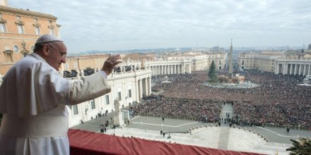 le-vatican-evoque-une-grave-trahison-de-la-confiance_3314025_800x400