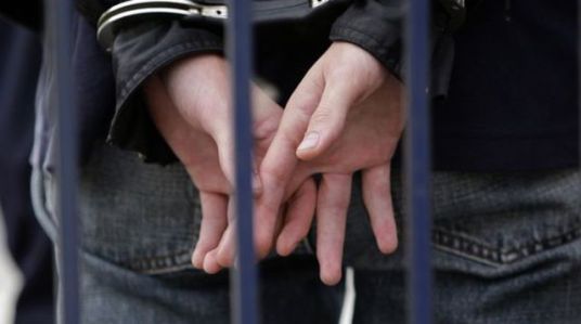 menottes-gav-garde-a-vue-prison_530768