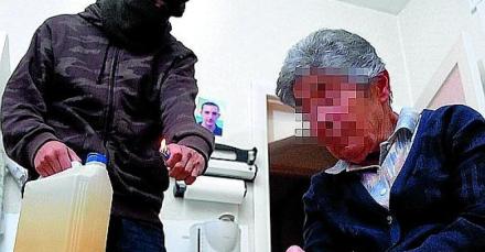 288988285_B9769677Z.1_20121221135155_000_GOJE0152.1-0