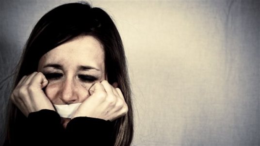 141106_754xh_hdm_agression_sexuelle_sn635