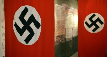 1881150-drapeaux-nazis