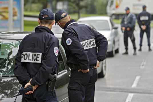 2048x1536-fit_illustration-police-nationale