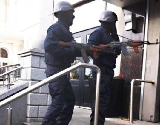 5526363_fusillade-dublin2_545x460_autocrop