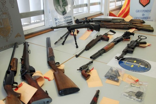 7772223144_une-saisie-d-armes-faite-par-la-police-a-perpignan-le-18-mars-2014.jpg