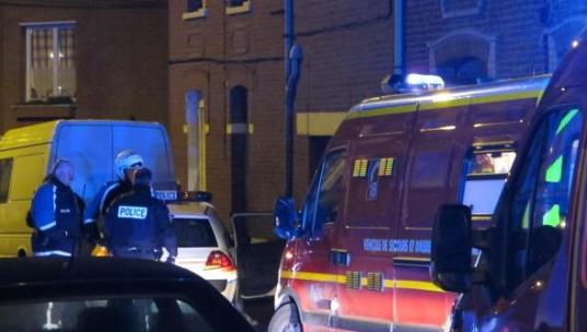 374114485_B978279871Z.1_20160401161719_000_GB06GSIK5.1-0