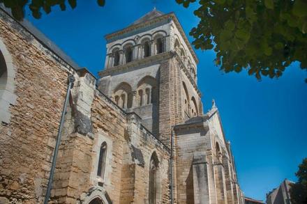Thouars-une-phrase-antisemite-inscrite-sur-le-cahier-de-prieres-de-l-eglise-Saint-Laon_image_article_large.jpg