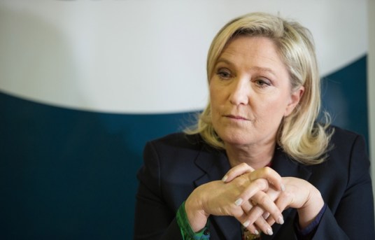 648x415_marine-pen-presidente-fn-19-fevrier-2016-paris