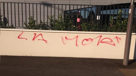 dehors ou la mort mosquée Bron