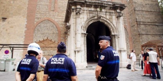 la-scene-qui-dure-environ-une-minute-a-ete-enregistree-par_2038456_667x333