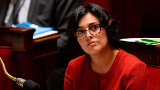 la-ministre-du-travail-myriam-el-khomri-lors-de-debats-sur-la-loi-travail-a-l-assemblee-le-4-mai-2016_5594177
