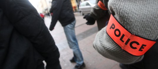 135538-une-police-bac-jpg_45400