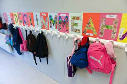 2048x1536-fit_paris-le-10-janvier-2012-20e-ecole-elementaire-20-rue-le-vau-atelier-et-debat-sur-les-relations-les