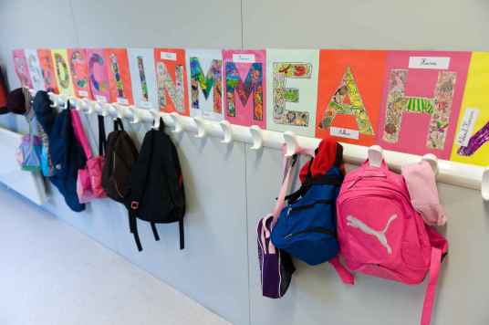 2048x1536-fit_paris-le-10-janvier-2012-20e-ecole-elementaire-20-rue-le-vau-atelier-et-debat-sur-les-relations-les