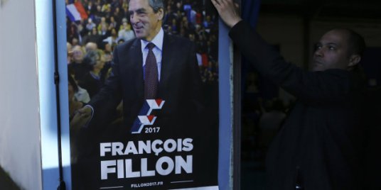 http-o-aolcdn-com-hss-storage-midas-16c4f1306a161c910667ab49cb0167eb-204770534-000_c12za